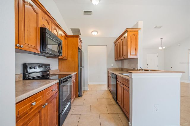 2370 PINE STREET, Oviedo, FL 32765