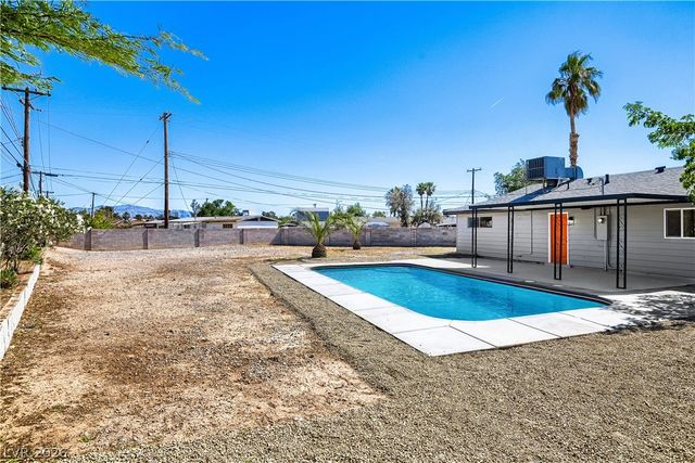 6124 Halifax Circle, Las Vegas, NV 89107