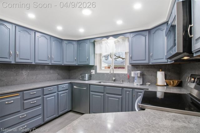 35037 Ellen Court, Livonia, MI 48154