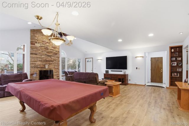 35037 Ellen Court, Livonia, MI 48154