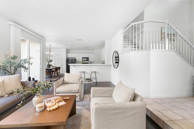 5324 Hartona Way, Sacramento, CA 95835