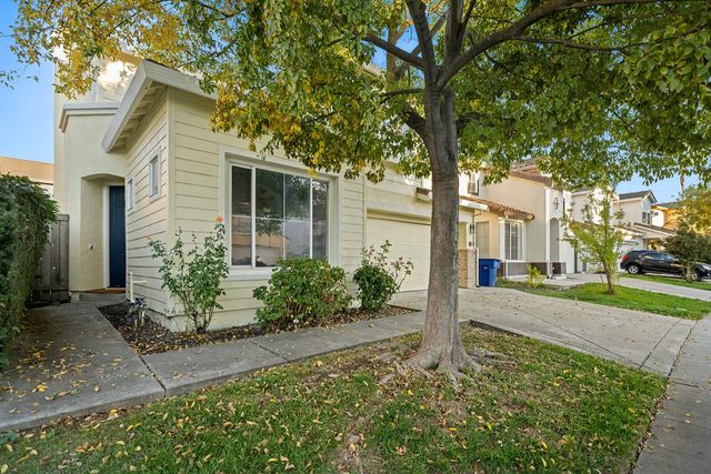 5324 Hartona Way, Sacramento, CA 95835