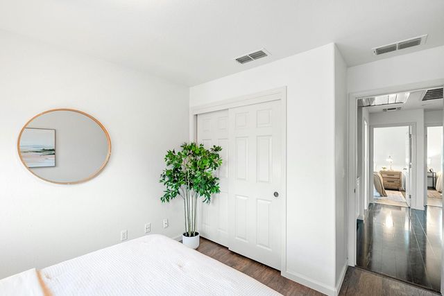 5324 Hartona Way, Sacramento, CA 95835