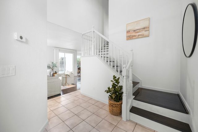 5324 Hartona Way, Sacramento, CA 95835