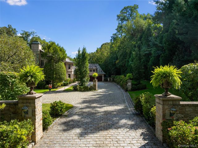 25 Old Wheatley Road, Brookville, NY 11545