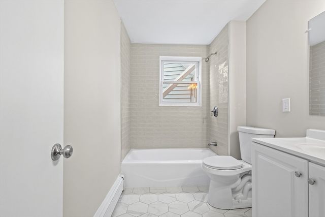 310 Paris St, Boston, MA 02128