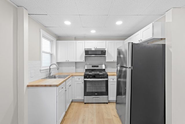 310 Paris St, Boston, MA 02128