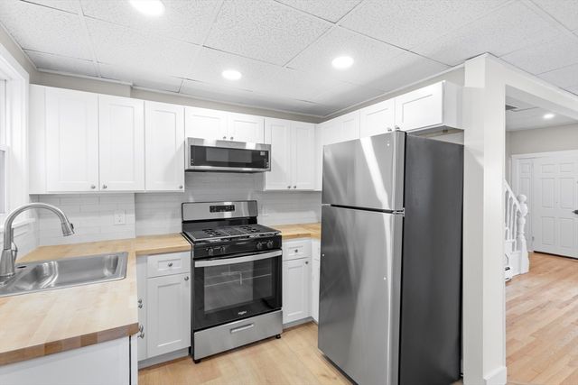 310 Paris St, Boston, MA 02128