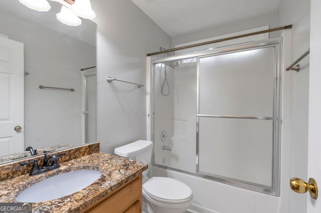 1330 Smoke Hill Drive, Hoschton, GA 30548