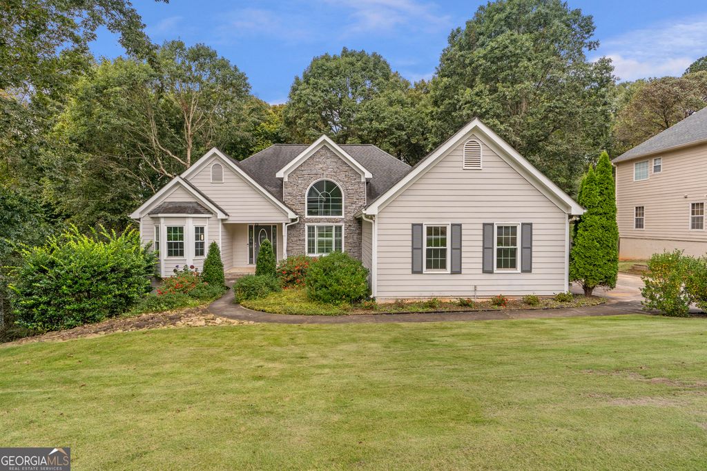 1330 Smoke Hill Drive, Hoschton, GA 30548