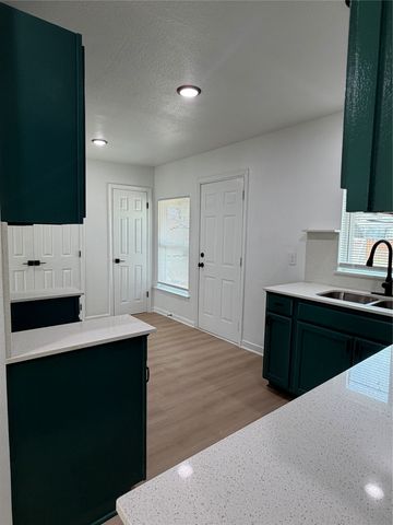 3039 Dahlia Drive, Dallas, TX 75216