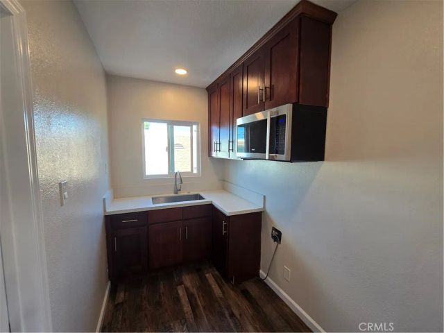 1921 E 6th Street, Long Beach, CA 90802