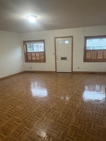 182 West St 182, Leominster, MA 01453