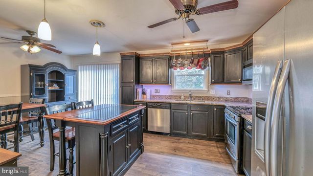 604 E PENNSYLVANIA AVE, Galloway, NJ 08205