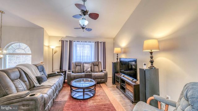 604 E PENNSYLVANIA AVE, Galloway, NJ 08205