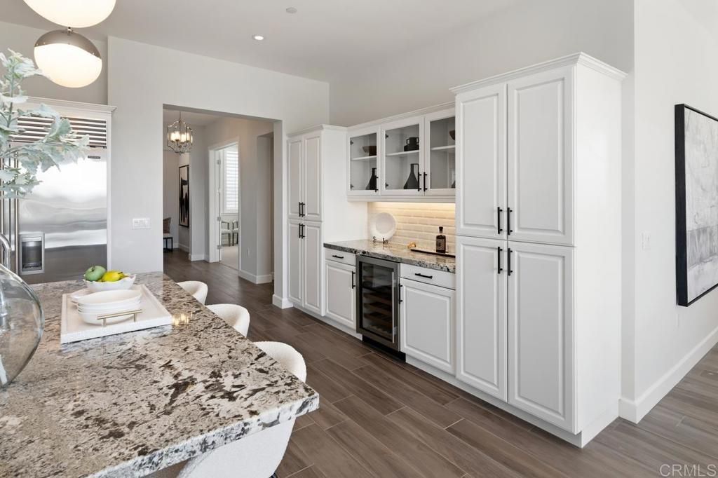 Image 20 of property listing at 2323 Ocean Street, Carlsbad, CA 92008