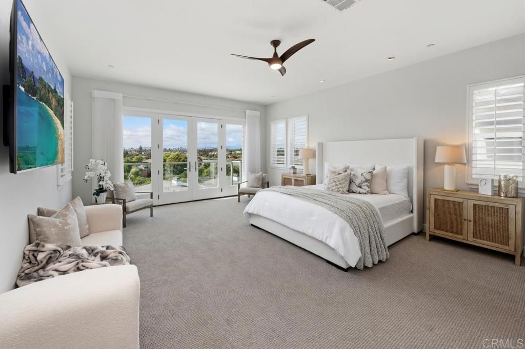 Image 21 of property listing at 2323 Ocean Street, Carlsbad, CA 92008