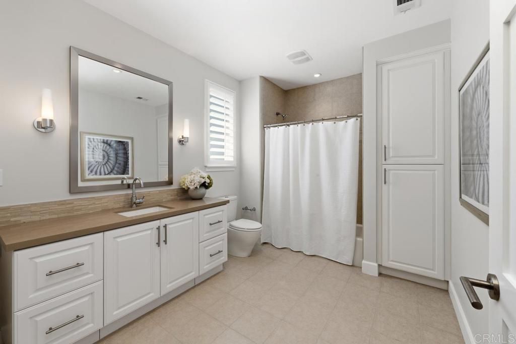 Image 30 of property listing at 2323 Ocean Street, Carlsbad, CA 92008