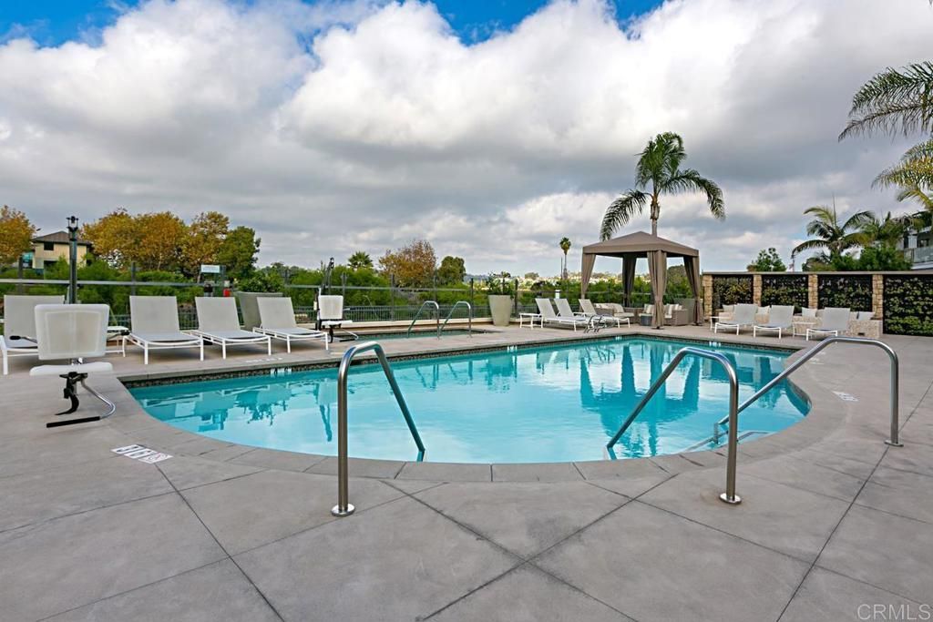 Image 35 of property listing at 2323 Ocean Street, Carlsbad, CA 92008
