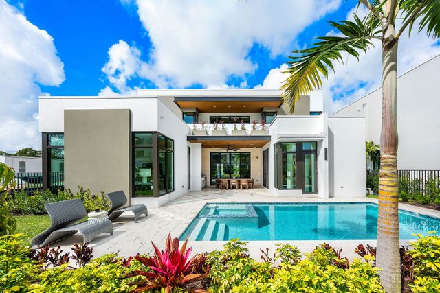 16701 Mosaic Place, Delray Beach, FL 33446