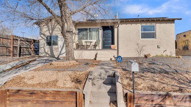 1405 Lead Avenue SE, Albuquerque, NM 87106