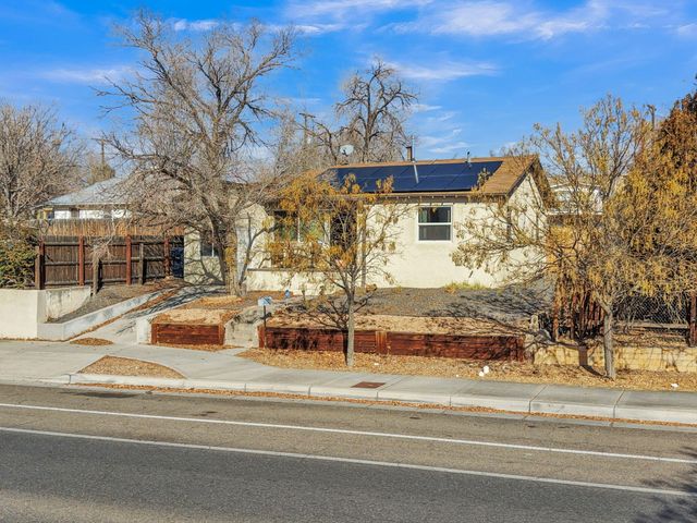 1405 Lead Avenue SE, Albuquerque, NM 87106