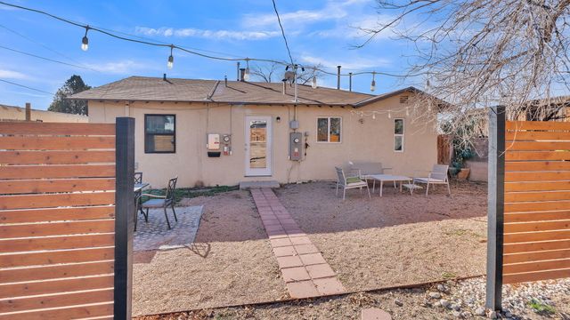 1405 Lead Avenue SE, Albuquerque, NM 87106