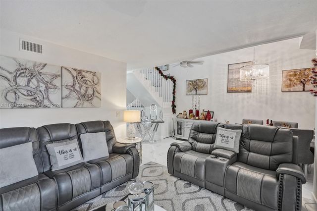 7780 NW 79th Avenue F6, Tamarac, FL 33321