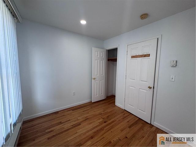 33 Mercer Street, Carteret, NJ 07008