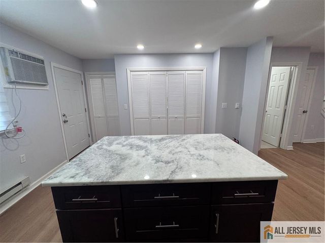 33 Mercer Street, Carteret, NJ 07008