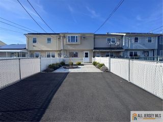 33 Mercer Street, Carteret, NJ 07008