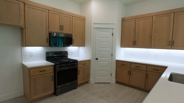 2323 N Miller Avenue, Joplin, MO 64801