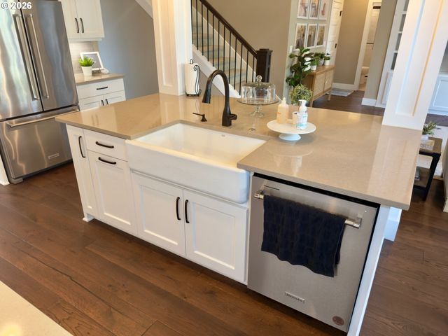 15315 Se Lewis St, Happy Valley, OR 97086