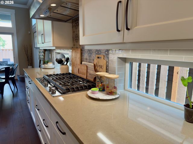 15315 Se Lewis St, Happy Valley, OR 97086