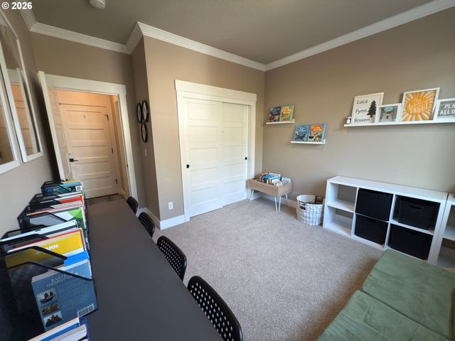 15315 Se Lewis St, Happy Valley, OR 97086