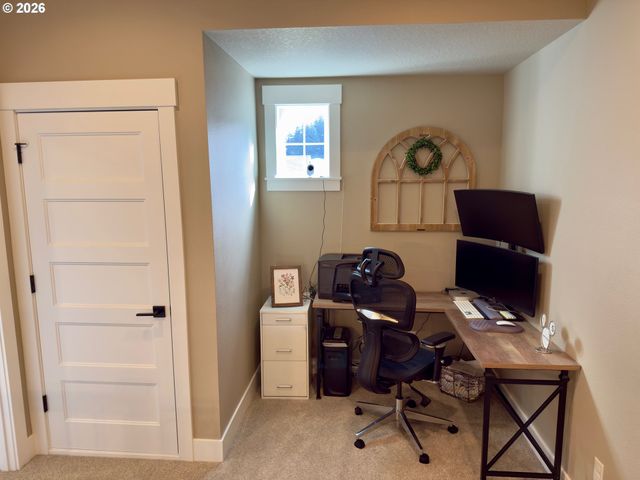 15315 Se Lewis St, Happy Valley, OR 97086