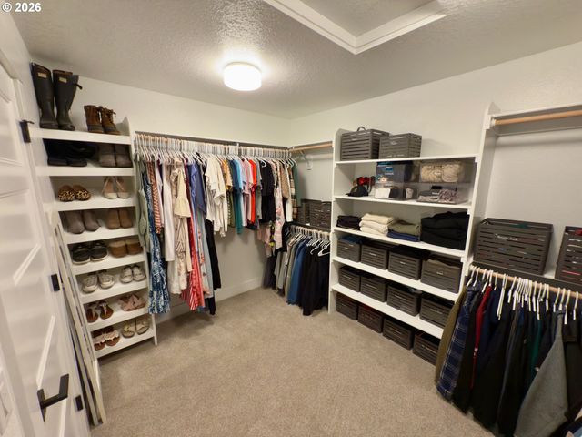 15315 Se Lewis St, Happy Valley, OR 97086