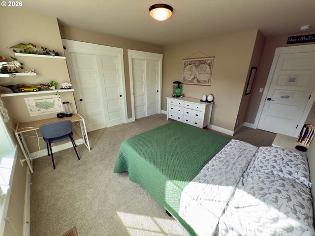 15315 Se Lewis St, Happy Valley, OR 97086