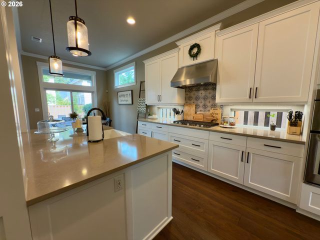 15315 Se Lewis St, Happy Valley, OR 97086