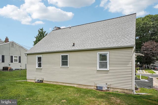 150 HAWTHORNE DR, Mount Holly, NJ 08060