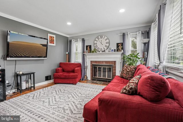 150 HAWTHORNE DR, Mount Holly, NJ 08060