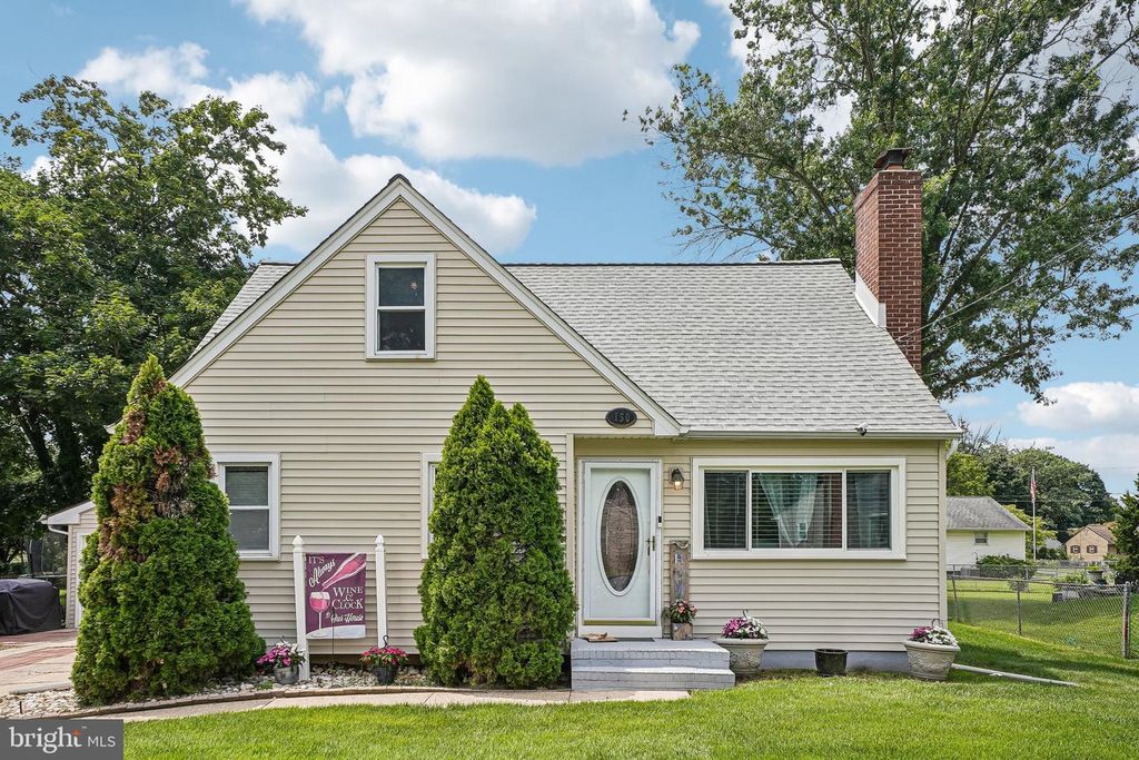 150 HAWTHORNE DR, Mount Holly, NJ 08060