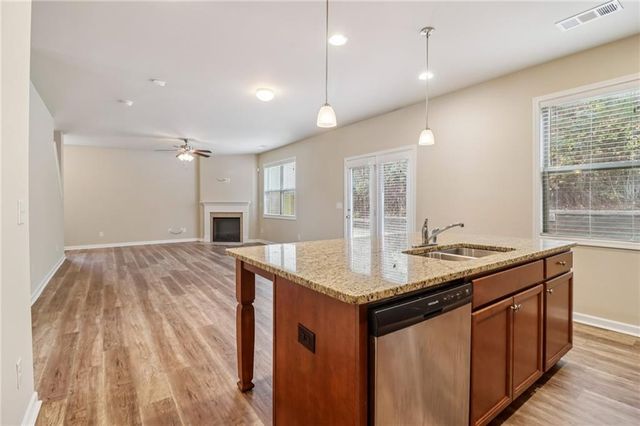 5170 Amberland Square, Atlanta, GA 30349