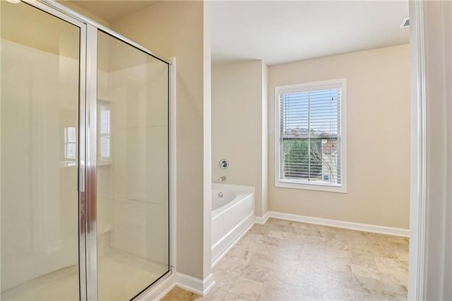 5170 Amberland Square, Atlanta, GA 30349