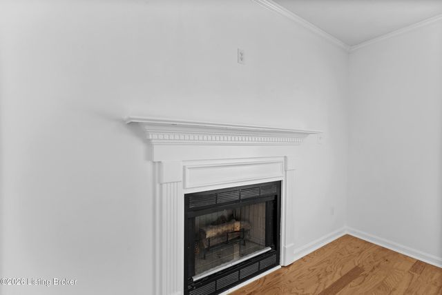 8404 Silver Fox Rd, Louisville, KY 40291