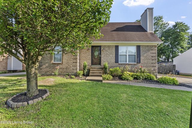 8404 Silver Fox Rd, Louisville, KY 40291