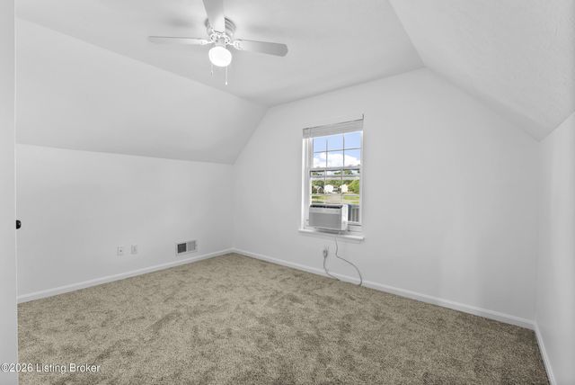8404 Silver Fox Rd, Louisville, KY 40291