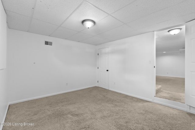 8404 Silver Fox Rd, Louisville, KY 40291