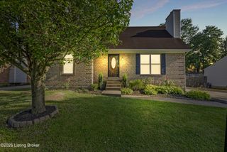8404 Silver Fox Rd, Louisville, KY 40291