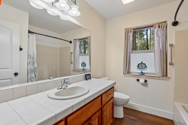 2090 Bourbon St, Pollock Pines, CA 95726